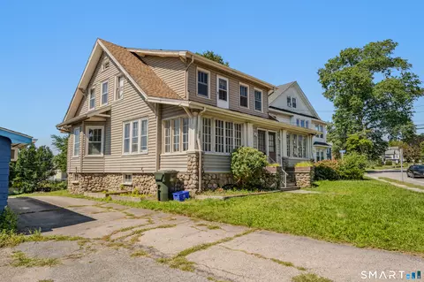 367 Ocean Ave, New London, CT 06320