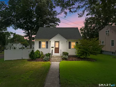 97 Stoddard Ave, Newington, CT 06111