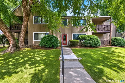 20 Leslie Rd #B, Bridgeport, CT 06606