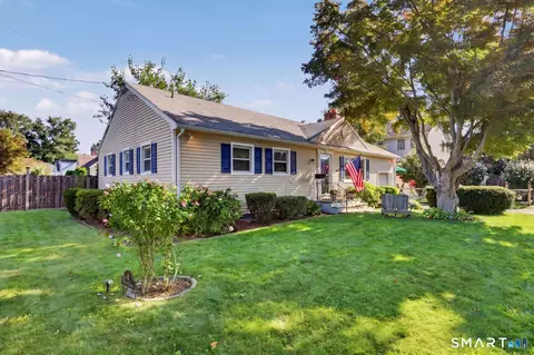 3 Seldon Pl, Norwalk, CT 06855