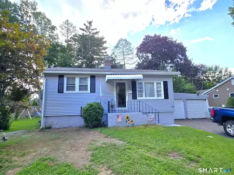 15 Grant Ave, Plainville, CT 06062