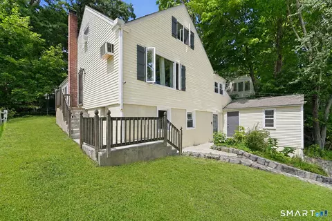 13 Terre Haute Rd, Danbury, CT 06810
