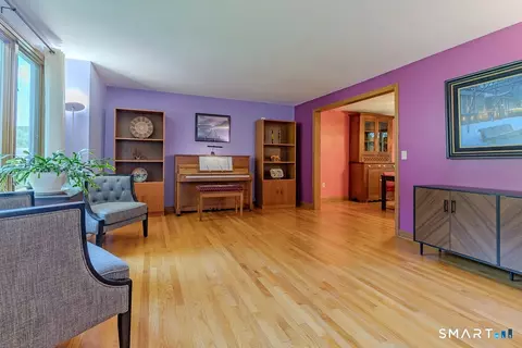 Living - 5 Pond View Dr, Cromwell, CT 06416 photo 3 of 5