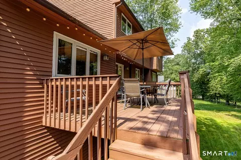 Exterior - 5 Pond View Dr, Cromwell, CT 06416 photo 3 of 4