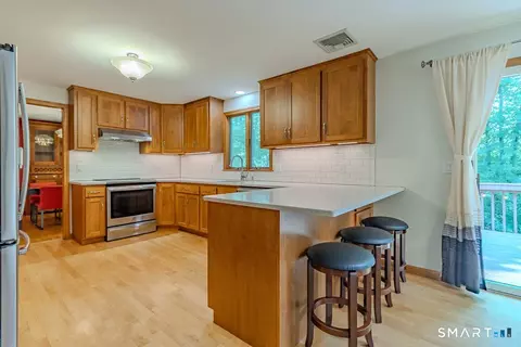 Kitchen - 5 Pond View Dr, Cromwell, CT 06416 photo 4 of 4