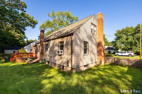 Exterior - 73 Circle Dr, Windsor Locks, CT 06096 photo 5 of 10