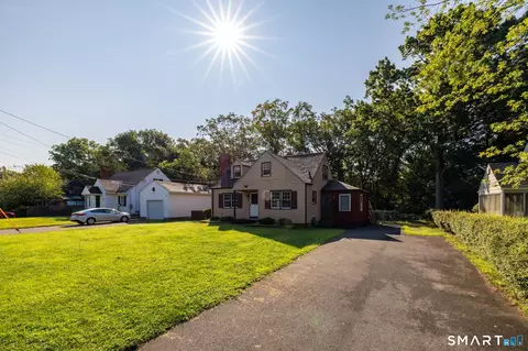Exterior - 73 Circle Dr, Windsor Locks, CT 06096 photo 8 of 10