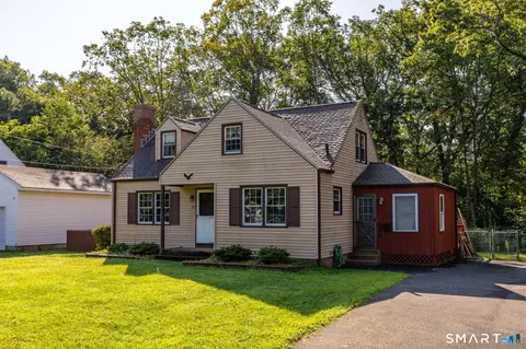 Exterior - 73 Circle Dr, Windsor Locks, CT 06096 photo 10 of 10