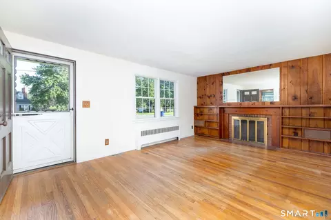 Living - 73 Circle Dr, Windsor Locks, CT 06096 photo 1 of 2