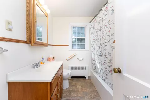 Bath - 73 Circle Dr, Windsor Locks, CT 06096 photo 1 of 2