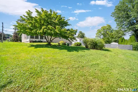 Exterior - 194 Cedar St, Wethersfield, CT 06109 photo 5 of 10