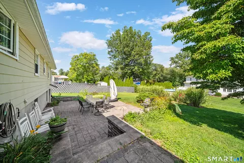Exterior - 194 Cedar St, Wethersfield, CT 06109 photo 9 of 10