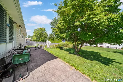Exterior - 194 Cedar St, Wethersfield, CT 06109 photo 4 of 10