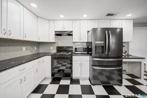 Kitchen - 194 Cedar St, Wethersfield, CT 06109 photo 2 of 6