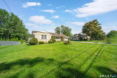 Exterior - 194 Cedar St, Wethersfield, CT 06109 photo 2 of 10