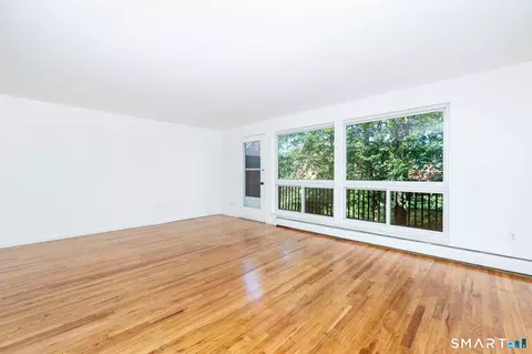 Living - 189 Worth Ave, Hamden, CT 06518 photo 3 of 6