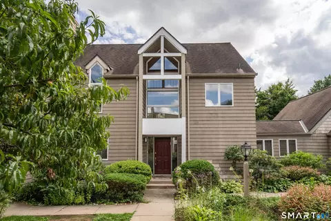 5 Timberwood Rd #5, West Hartford, CT 06117