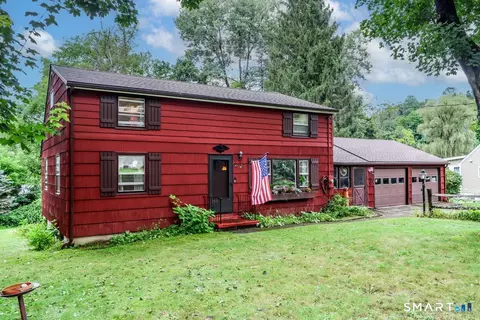 10 Clearview Dr, New Milford, CT 06776