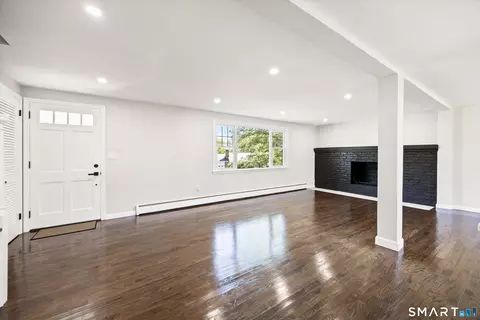 Living - 325 Circle Dr, Torrington, CT 06790 photo 3 of 5