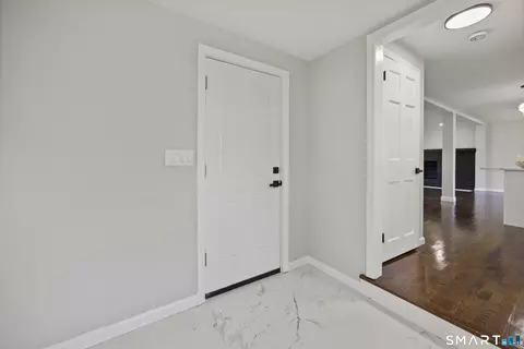 Entry Way - 325 Circle Dr, Torrington, CT 06790 photo 2 of 4