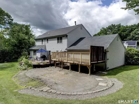 Exterior - 190 Upper Valley Rd, Torrington, CT 06790 photo 10 of 10