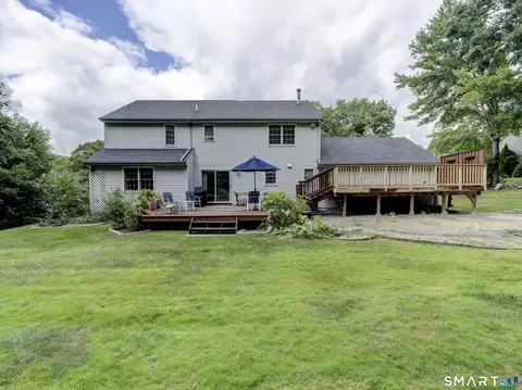 Exterior - 190 Upper Valley Rd, Torrington, CT 06790 photo 5 of 10