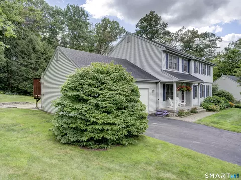 Exterior - 190 Upper Valley Rd, Torrington, CT 06790 photo 4 of 10