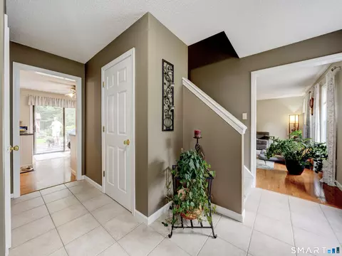 Entry Way - 190 Upper Valley Rd, Torrington, CT 06790 photo 3 of 3