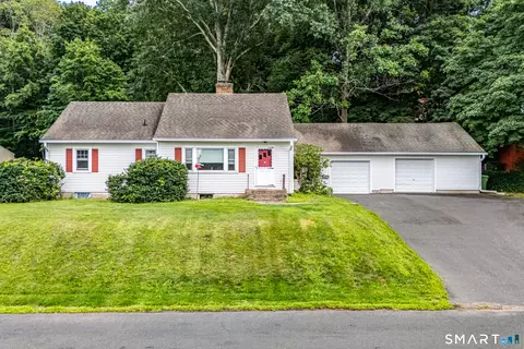 3 Edwards Rd, Portland, CT 06480