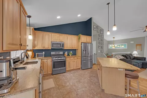 Kitchen - 76 Juniper Way, Brooklyn, CT 06234 photo 4 of 4