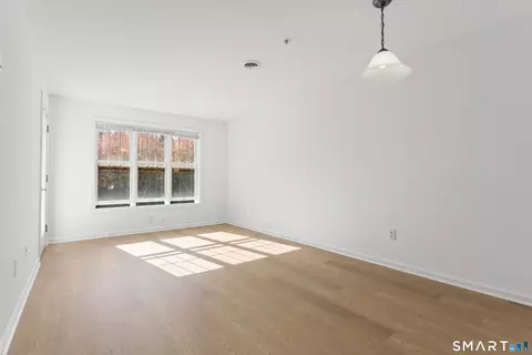 Living - 468 Main St #204, Niantic, CT 06357 photo 1 of 1