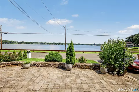 303 Weed Ave, Stamford, CT 06902