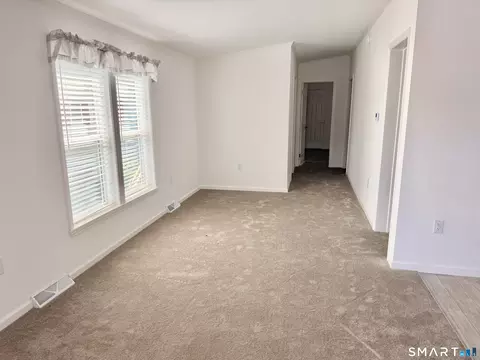 22 Loring Court Ct, Wallingford, CT 06492 photo 5