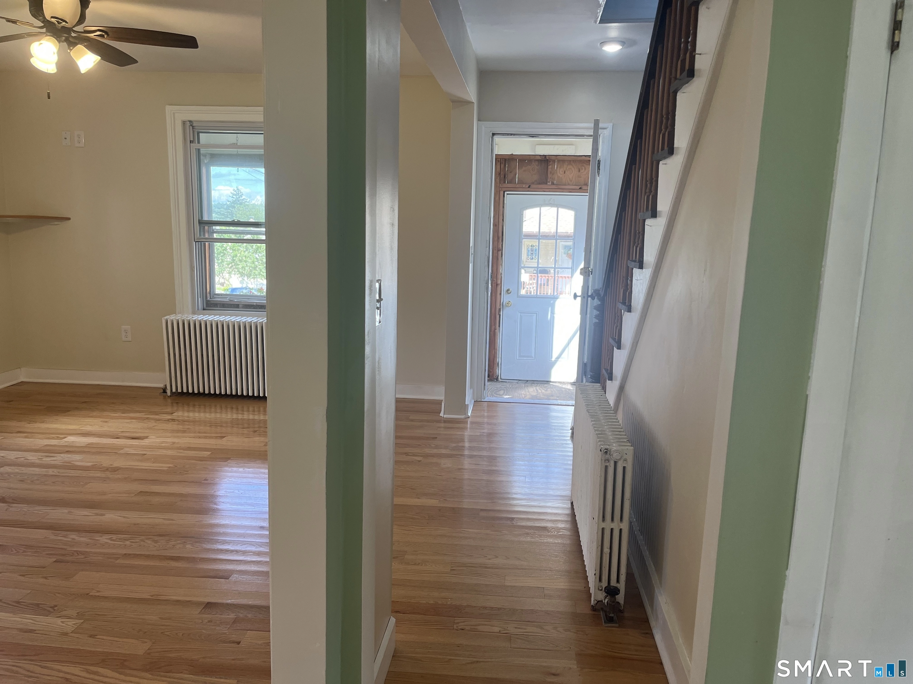 Entry Way - 18 Summit St, Derby, CT 06418 photo 1 of 3