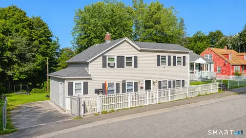7 N Beacon St, Waterbury, CT 06704