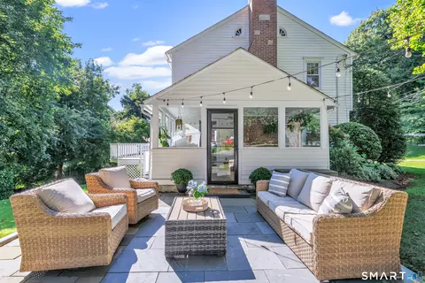 107 Benedict Ave, Fairfield, CT 06825