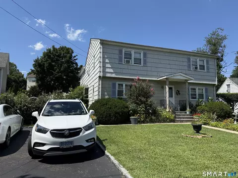 29 Cowan Ave, Stamford, CT 06906