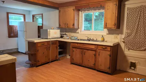 11 Sunset Ave, Ledyard, CT 06339 photo 5