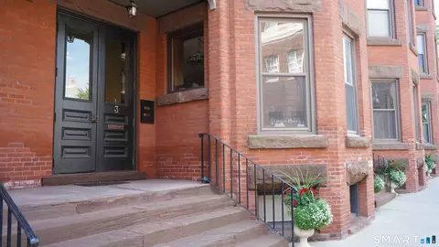 3 Linden Pl #3A, Hartford, CT 06106