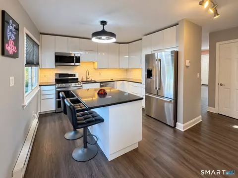 240 Wardwell St #19, Stamford, CT 06902