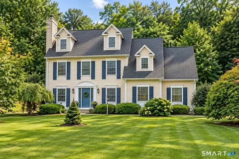 9 Candlewood Ln, Granby, CT 06035