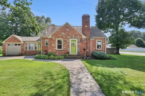 200 Woodland St, Manchester, CT 06042