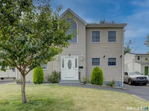 29 Fenwood Ave, West Hartford, CT 06110