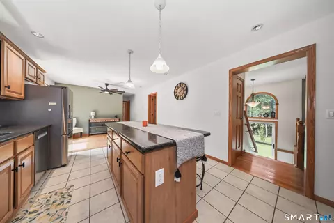 Entry Way - 29 Rust Rd, Barkhamsted, CT 06063 photo 1 of 5