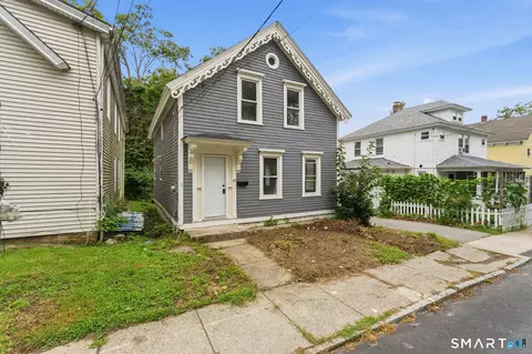 Exterior - 97 Summit St, Norwich, CT 06360 photo 2 of 5
