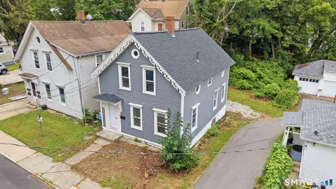 Exterior - 97 Summit St, Norwich, CT 06360 photo 3 of 5