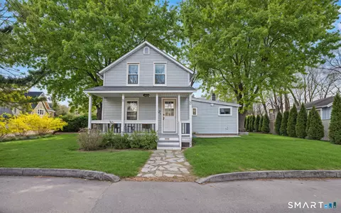 Exterior - 53 Maple St, Darien, CT 06820 photo 2 of 5