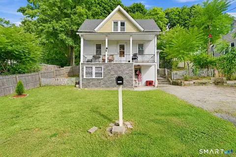 43 Thomas St, Waterbury, CT 06706