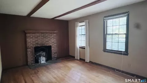 32 Old Rd, Clinton, CT 06413 photo 3