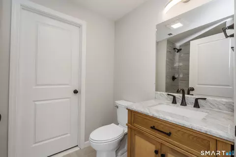 Bath - 9 Washington St, Windsor Locks, CT 06096 photo 3 of 4